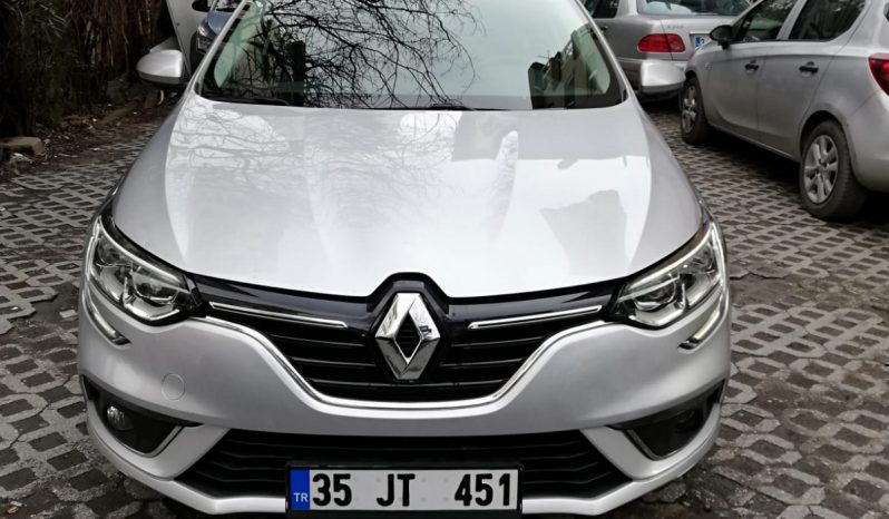 Yeni Renault Megane dolu